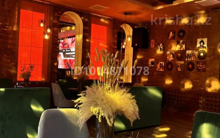 ДЕЙСТВУЮЩИЙ КАРАОКЕ БАР · 250 м², бағасы: 19 млн ₸ в Темиртау — фото 2