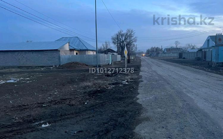 Участок · 10 соток, Ыбрайым Молдахмет — Первая улица при вьезде в поселок за 3.5 млн ₸ в Нура — фото 2