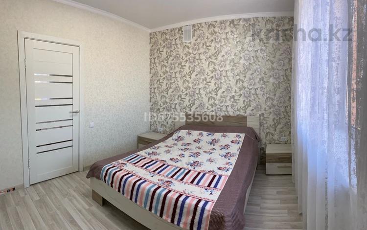 1-комнатная квартира, 42 м², 7/9 этаж посуточно, Темирбекова за 10 000 〒 в Кокшетау — фото 2