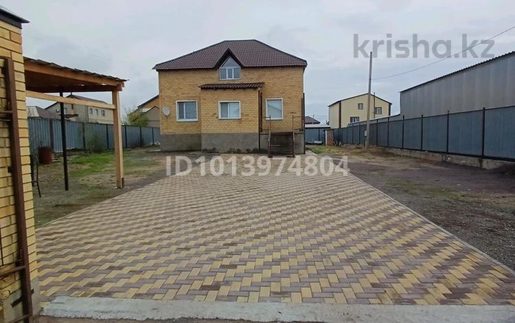 Жеке үй · 5 бөлме · 300 м² · 9 жүзд., Күнгей ш/а. 83, бағасы: 500 000 ₸ в Караганде, Казыбек би р-н — фото 2