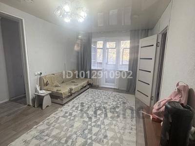 2-бөлмелі пәтер · 44 м² · 4/5 қабат, Майкудук, 12й микрорайон 33, бағасы: 9.5 млн ₸ в Караганде, Алихана Бокейханова р-н