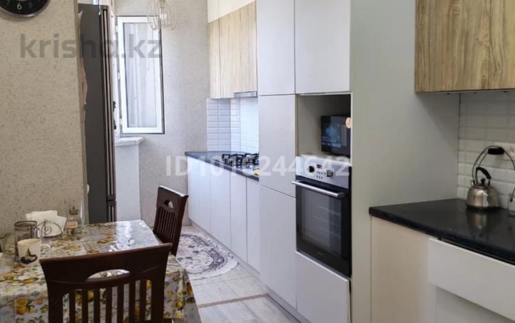 3-комнатная квартира · 72 м² · 5/5 этаж, 13-й мкр 36 за 200 000 ₸ в Актау — фото 2