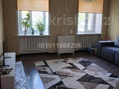 2-комнатная квартира · 60 м² · 1/3 этаж, Майкудук, магнитогорская 35 за 13.8 млн ₸ в Караганде, Алихана Бокейханова р-н