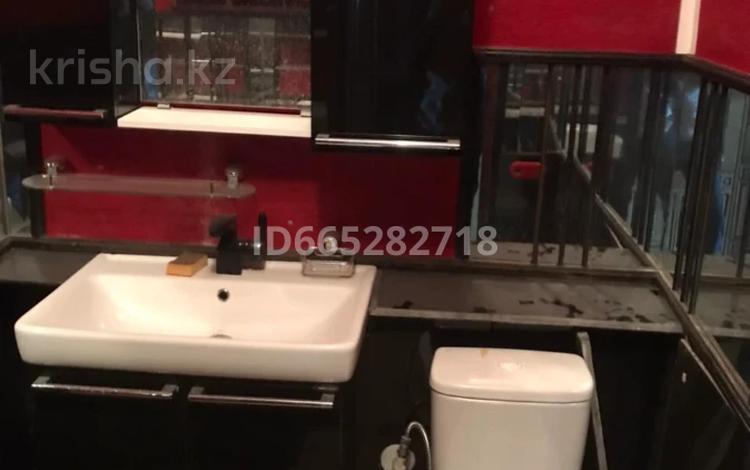 3-бөлмелі пәтер · 84 м² · 2/10 қабат, 12-й мкр 32, бағасы: 30 млн ₸ в Актау — фото 15