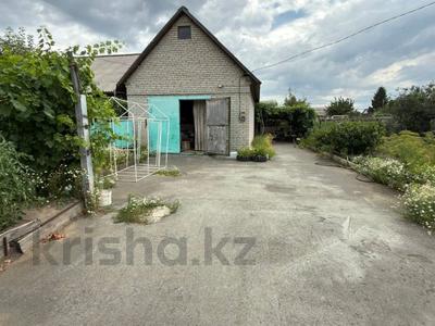 Часть дома · 3 комнаты · 83 м² · 8.3 сот., Лизы Чайкиной 12 за 32 млн ₸ в Костанае