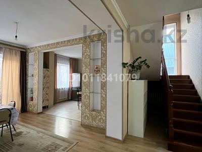 Жеке үй · 6 бөлме · 250 м² · 8 сот., Нарумова 17 — Магазин Айсултан, бағасы: 600 000 ₸ в Туздыбастау (Калинино)
