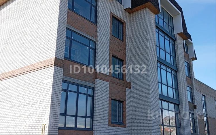 6-бөлмелі пәтер · 180 м² · 1/4 қабат, Едге. батыра. — Раион. детская. больница. новые. дома, бағасы: 57.7 млн ₸ в Актобе — фото 2