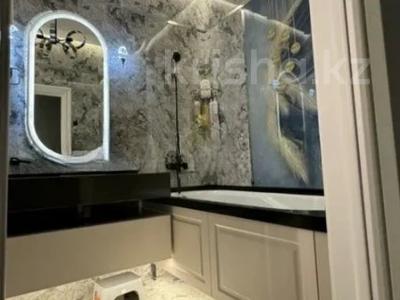 4-комнатная квартира · 155 м² · 10/15 этаж, Микрорайон Мамыр-1 26/1 — Шаляпина за 140 млн ₸ в Алматы, Ауэзовский р-н