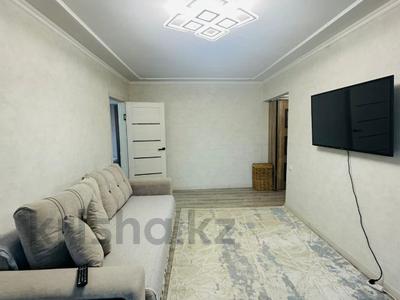 4-бөлмелі пәтер · 60 м² · 5/5 қабат, брусиловского 54, бағасы: 40 млн ₸ в Алматы, Алмалинский р-н