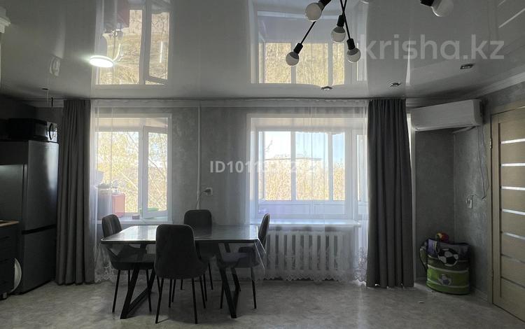 2-бөлмелі пәтер · 44 м² · 4/4 қабат, Казыбек би 24, бағасы: 8 млн ₸ в Топаре — фото 2