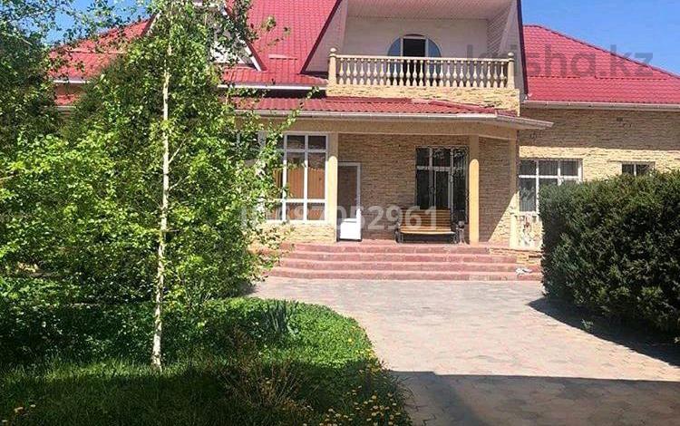Дом · 7 комнат · 350 м², проспект Абая 82 — проспект Абая за 80 000 〒 в Таразе — фото 33