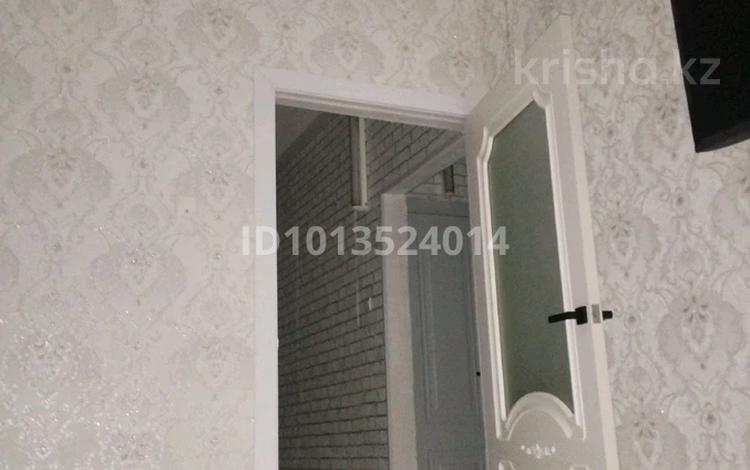 3-комнатная квартира · 69.5 м² · 1/5 этаж, 5 микрорайон 53 дом — ДК за 6.7 млн ₸ в Каратау — фото 2