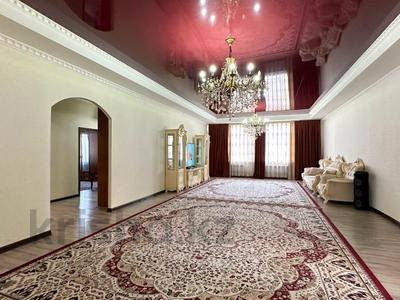 Отдельный дом · 7 комнат · 232.8 м² · 10 сот., Сыдыкова 20 за 65 млн 〒 в Талдыкоргане