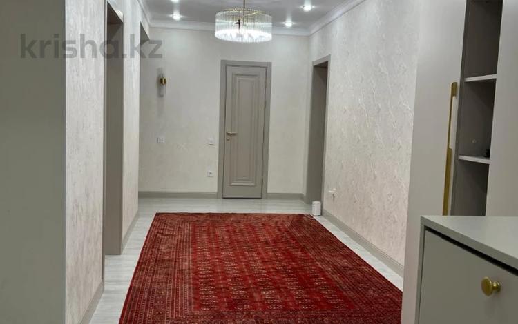 3-комнатная квартира · 110 м² · 5/9 этаж, мкр. Алтын орда за 51 млн ₸ в Актобе — фото 2