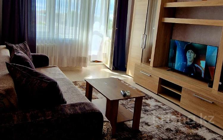 3-бөлмелі пәтер · 70 м² · 3/5 қабат, Авангард 3 44, бағасы: 15 000 ₸ в Атырау, мкр Авангард-3 — фото 2