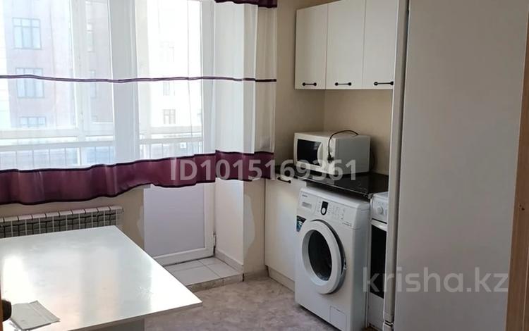 1-комнатная квартира · 36 м² · 4/10 этаж, мкр Уркер, Ілияс Омаров 23/1 за 230 000 ₸ в Астане, Нура р-н — фото 2
