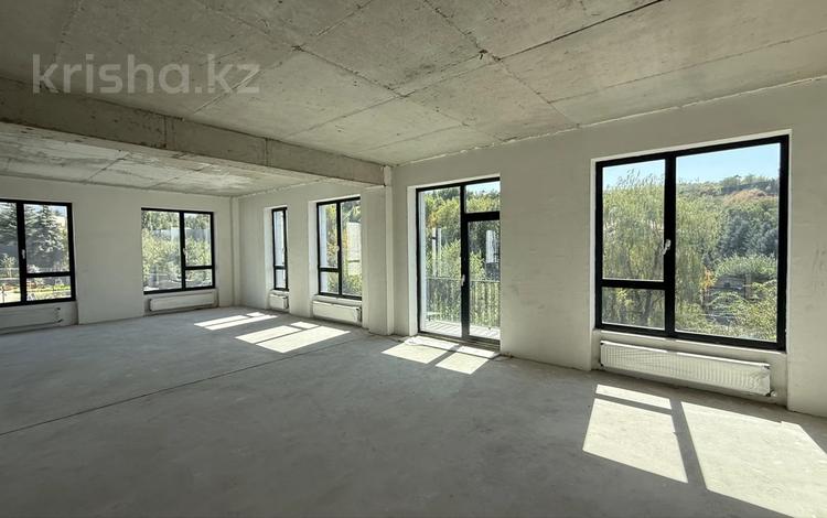 4-комнатная квартира · 199.4 м² · 2/3 этаж, Жамакаева 191 за 430 млн ₸ в Алматы — фото 3