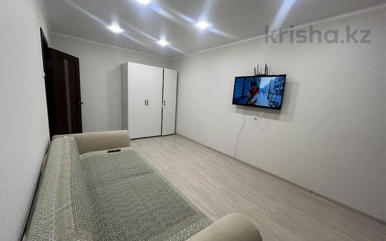 1-комнатная квартира · 30 м² · 7/10 этаж, Ленина 55 за 12 000 ₸ в Аксу — фото 19