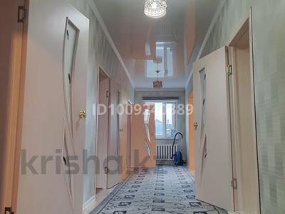 Жеке үй · 4 бөлме · 130 м² · 8 жүзд., Токтарова 18, бағасы: 19 млн ₸ в 