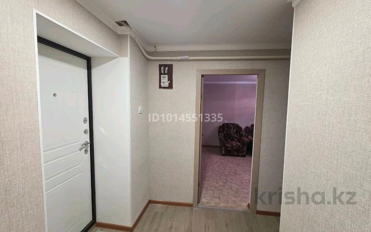 1-комнатная квартира · 35 м², Әйтеке би 1 за 110 000 ₸ в Актобе, мкр. Курмыш — фото 2