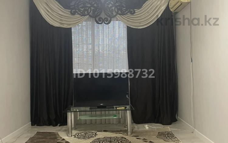 2-комнатная квартира · 60 м² · 2/5 этаж, 13-й мкр 2 — В центре города за 160 000 ₸ в Актау — фото 2