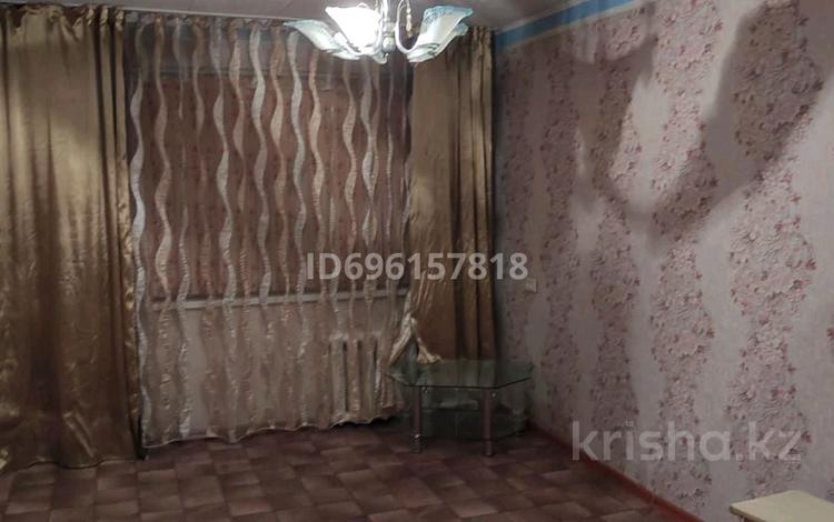 1-комнатная квартира, 35 м², 1/5 этаж помесячно, Каратау 22 — Односторонка