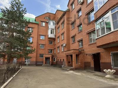 2-комнатная квартира, 55 м², 1/4 этаж помесячно, Ескалиева 291 за 180 000 〒 в Уральске
