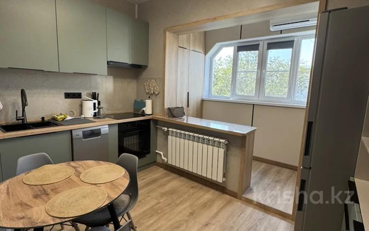 1-бөлмелі пәтер · 43 м² · 5/5 қабат, Утеген батыра 92а, бағасы: 350 000 ₸ в Алматы, Ауэзовский р-н — фото 2