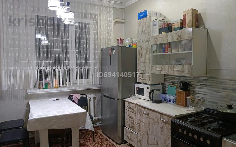 4-комнатная квартира · 86 м² · 1/1 этаж, Мира 4 — Школа гимназия за 24.5 млн ₸ в Макинске — фото 2