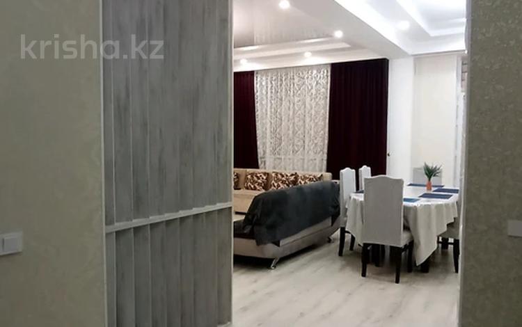 2-комнатная квартира · 68 м² · 12/14 этаж, 17-й мкр, ​17-й микрорайон 6 за 350 000 ₸ в Актау — фото 37