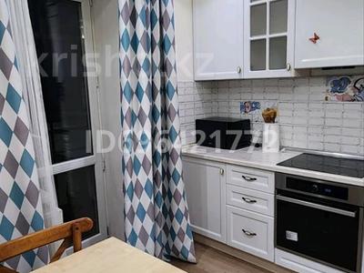 2-бөлмелі пәтер, 60 м², 1/7 қабат тәулік бойы, Бухар жsрау 30/1, бағасы: 16 000 〒 в Астане, Есильский р-н