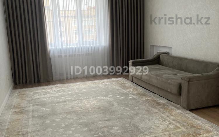 2-бөлмелі пәтер · 83 м² · 9/10 қабат, мкр. Алтын орда, Молдагулова 62, бағасы: 39 млн ₸ в Актобе — фото 4