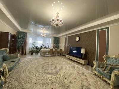 4-комнатная квартира, 240 м², 2/11 этаж помесячно, Сатпаева 336 за 700 000 〒 в Павлодаре