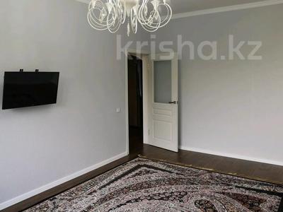 2-комнатная квартира, 59 м², 5/9 этаж, мкр Аксай-4 — Жубанова за 32 млн 〒 в Алматы, Ауэзовский р-н