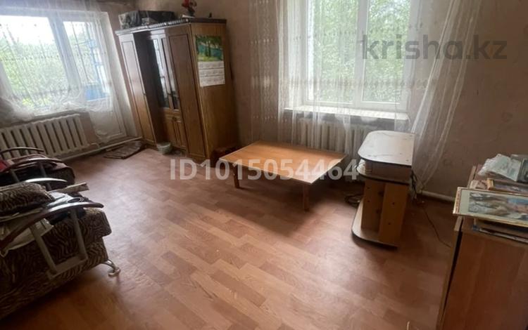 2-бөлмелі пәтер · 52 м² · 2/2 қабат, Алтынсарина 21 — Возле школы, бағасы: 16 млн ₸ в Аксае — фото 2