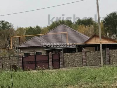Жеке үй · 4 бөлме · 130 м² · 6 сот., 19 км — Алмалыбак, 19 км, Кызыл борык сай, бағасы: 45 млн ₸ в Кемертогане