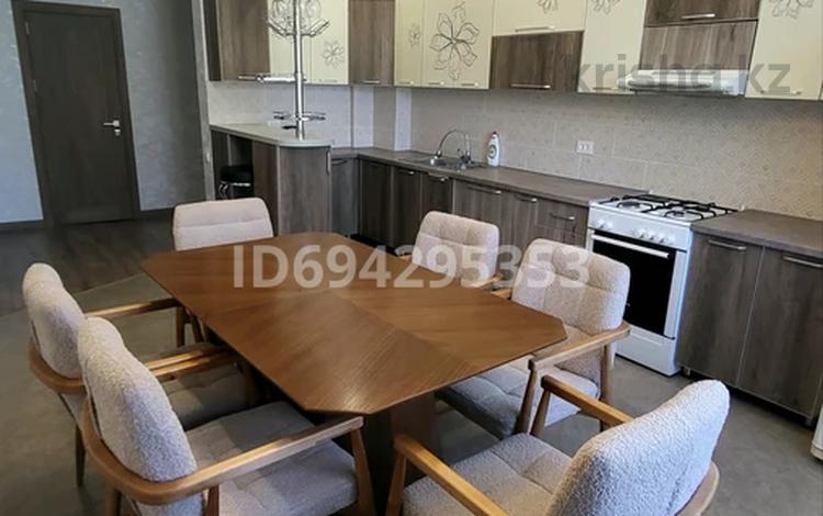4-комнатная квартира · 110 м² · 2/5 этаж, Айтеке би 12 — Айтеке би -Айтиева- Желтоксан за 500 000 ₸ в Таразе — фото 12
