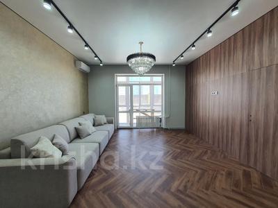 3-бөлмелі пәтер · 103.2 м² · 1/5 қабат, Увалиева 11, бағасы: 90 млн 〒 в Усть-Каменогорске