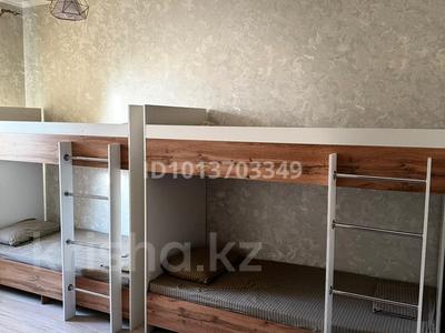 Дом · 8 комнат · 200 м², мкр 112 квартал 27 — Никитина за 80 000 ₸ в Шымкенте, Туран р-н