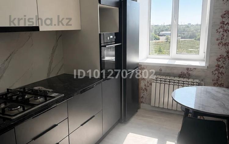 3-бөлмелі пәтер · 62.5 м² · 6/6 қабат, Шугаева 172, бағасы: 25 млн ₸ в Семее — фото 2