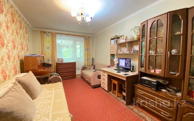 2-комнатная квартира, 45 м², 2/5 этаж, Майкудук, 16й микрорайон 47