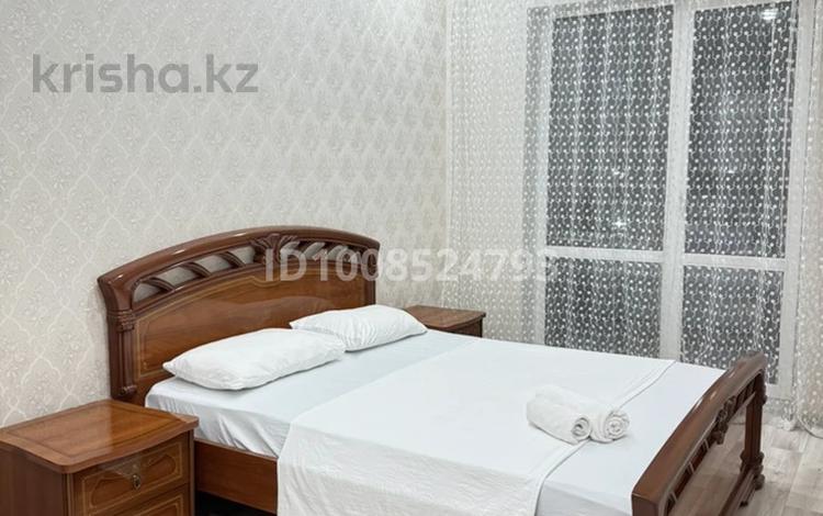 2-комнатная квартира · 70 м² · 3/16 этаж, мкр Юго-Восток, Шахтеров 46/1 за 3 000 ₸ в Караганде, Казыбек би р-н — фото 2