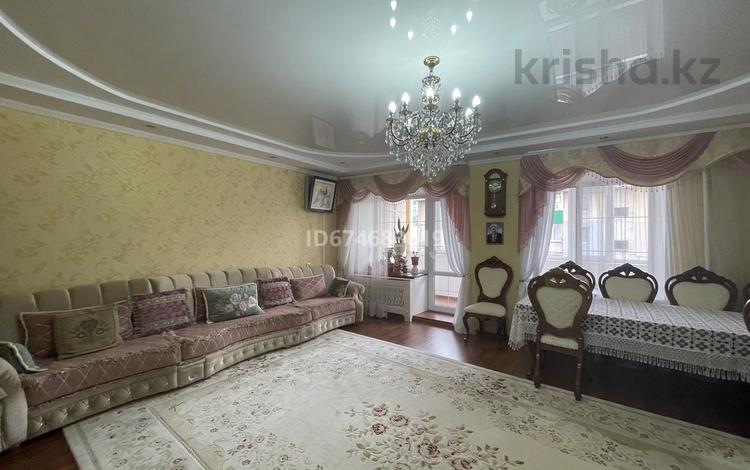 4-бөлмелі пәтер · 120 м² · 4/6 қабат, Щурихина 40, бағасы: 39 млн ₸ в Уральске — фото 2