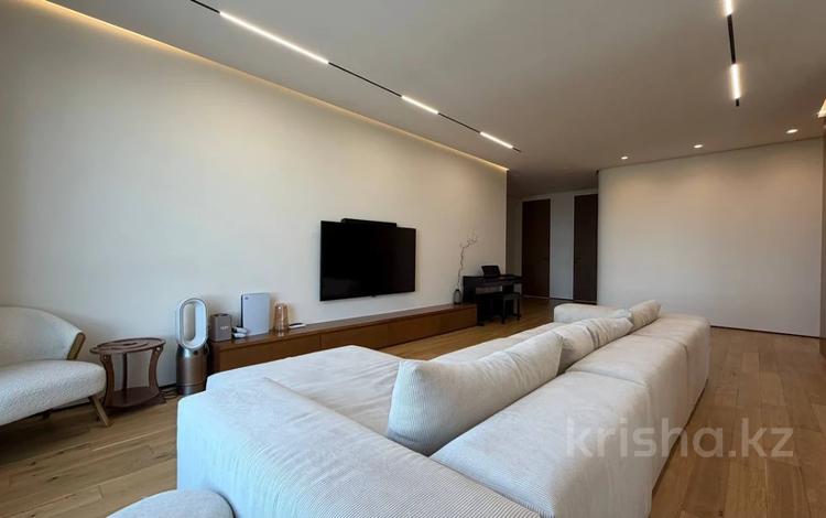 4-комнатная квартира · 127 м² · 19/22 этаж, Наркескен 1/1 — Видовая квартира за 170 млн ₸ в Астане — фото 16