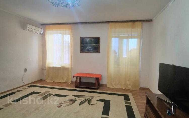 3-бөлмелі пәтер · 66.6 м² · 2/2 қабат, Жилгородок ш/а., Женис проспект, бағасы: 12.5 млн ₸ в Актобе, мкр Жилгородок — фото 14