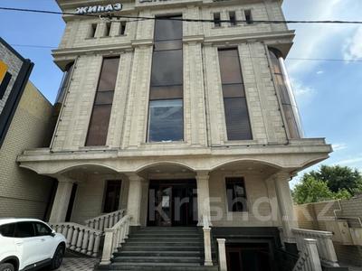 Кеңселер, дүкендер мен бутиктер, сұлулық салондары, монша, қонақ үй және демалыс орындары, фитнес және спорт, білім орталықтары, ойын-сауық, кабинеттер және жұмыс орындары, студиялар · 2036 м², бағасы: 7.5 млн ₸ в Шымкенте, Енбекшинский р-н