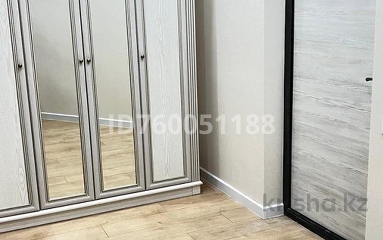 1-комнатная квартира · 50 м² · 3/12 этаж, 17-й мкр 112 за 150 000 ₸ в Актау — фото 2