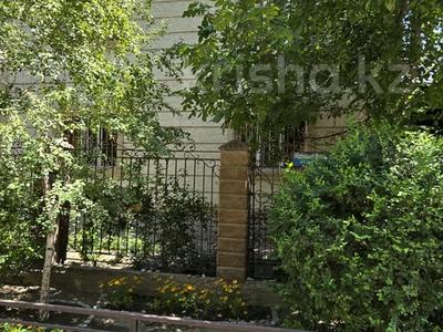Отдельный дом · 9 комнат · 240 м² · 6 сот., Жургенова 110 за 75 млн 〒 в Таразе