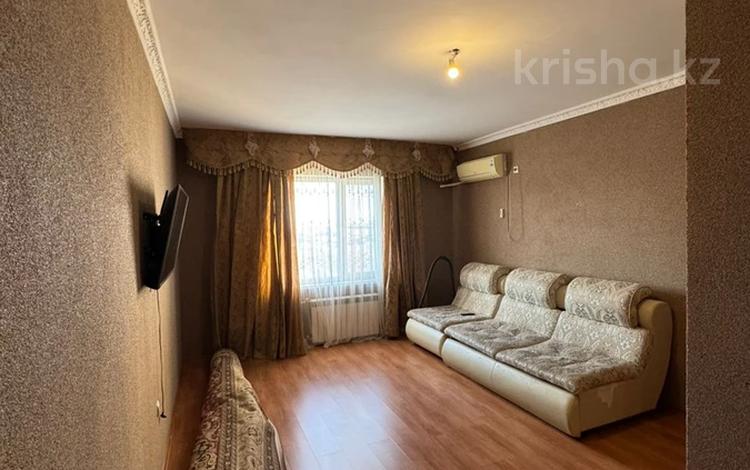 2-комнатная квартира · 73 м² · 8/16 этаж, мкр. Алмагуль 17 за 19.5 млн ₸ в Атырау — фото 2