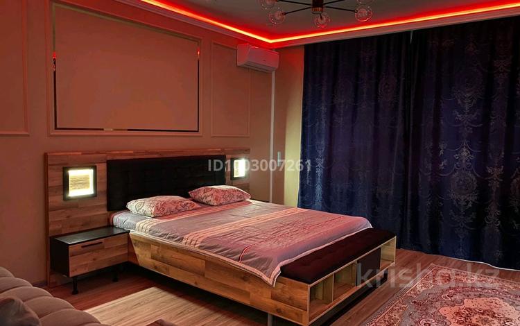 1-комнатная квартира · 50 м², Кабанбай Батыра 223/161 — Байзакова за 4 000 ₸ в Алматы, Алмалинский р-н — фото 2